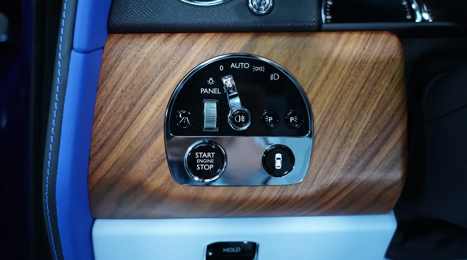 2019 Rolls-Royce Cullinan by Onyx Concept interior, Baby Blue