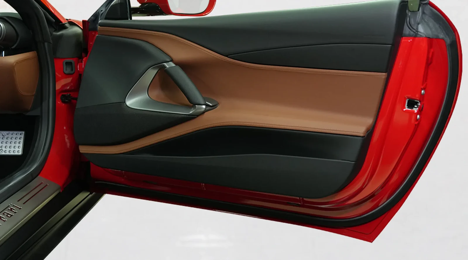 2022 Ferrari 812 GTS interior, door panel, Brown and Black