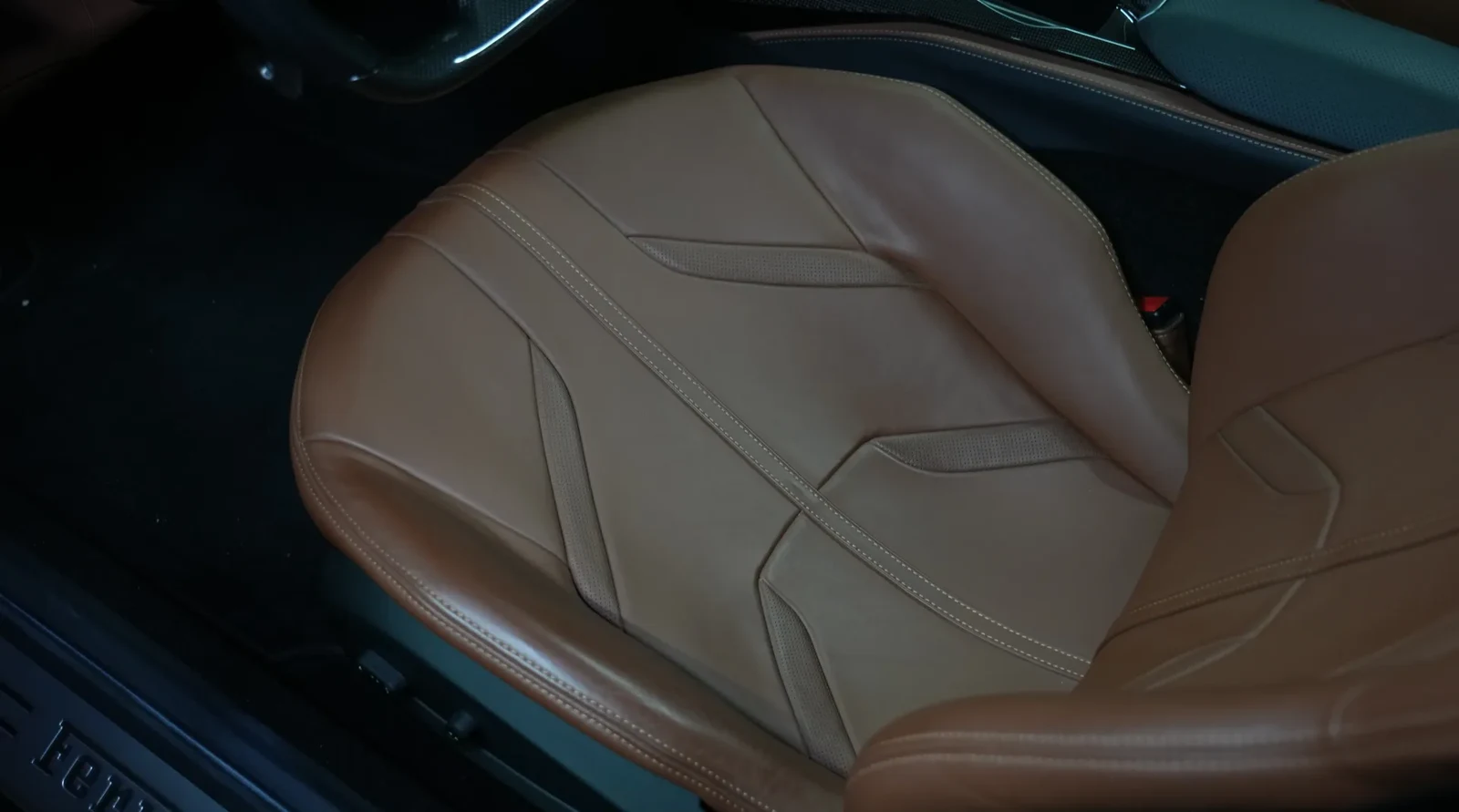 2022 Ferrari 812 GTS interior, Brown and Black