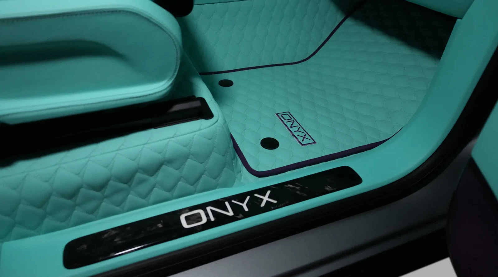 2023 Mercedes-Benz G-Class G7X by Onyx Concept interior, Tiffany Blue & Purple