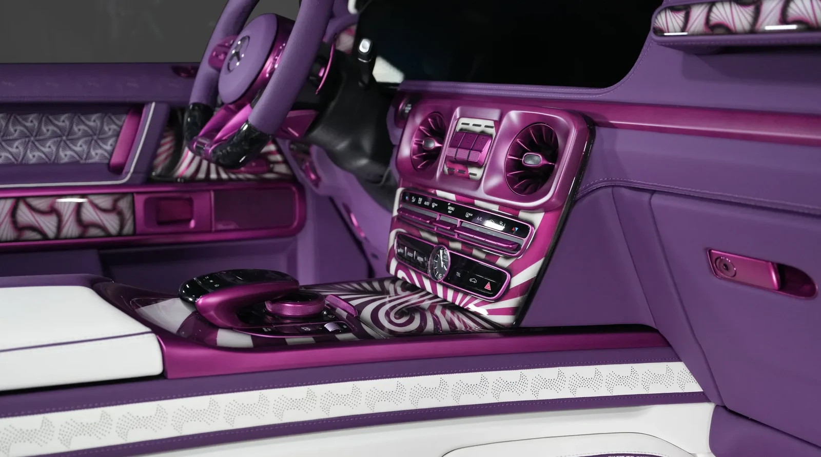 2024 Mercedes-Benz G-Class G9X Onyx Concept Mirage Edition interior, Purple and White
