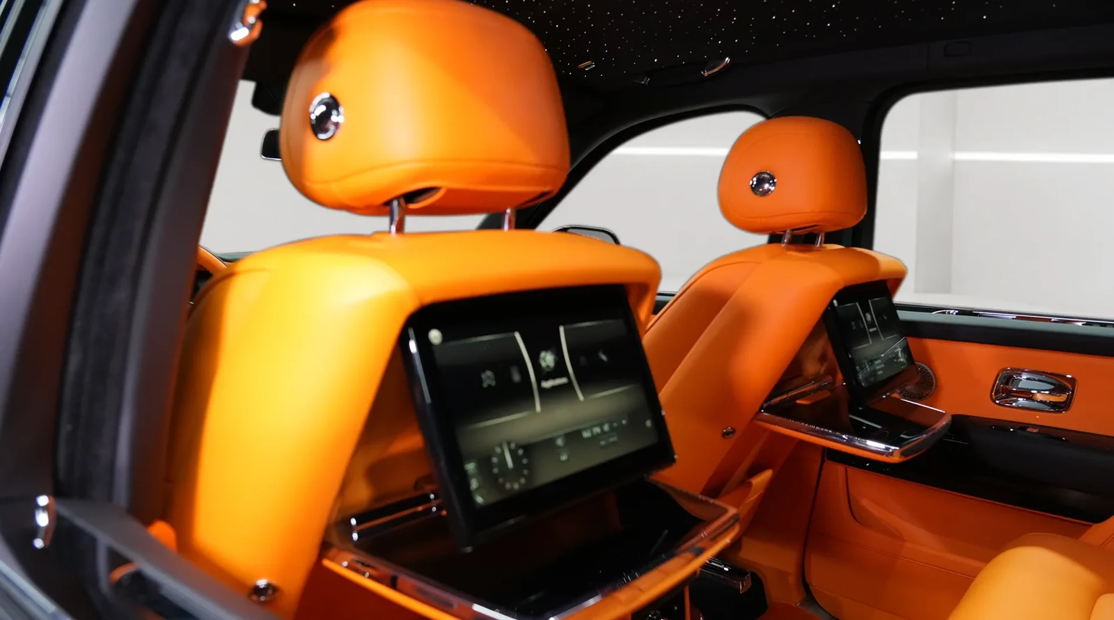 2024 Rolls-Royce Cullinan by Onyx Concept interior, Orange