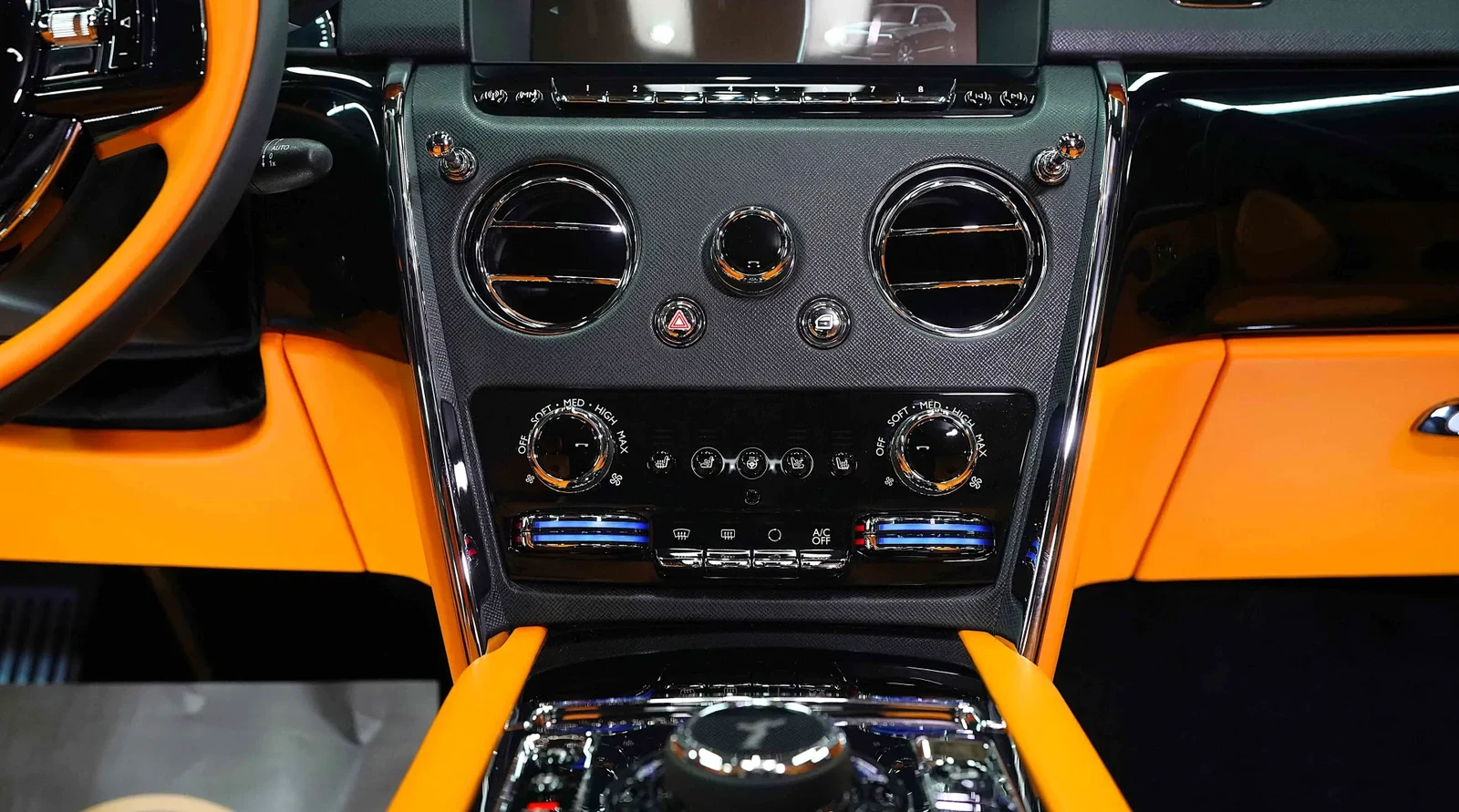 2024 Rolls-Royce Cullinan by Onyx Concept interior, Mandarin Orange