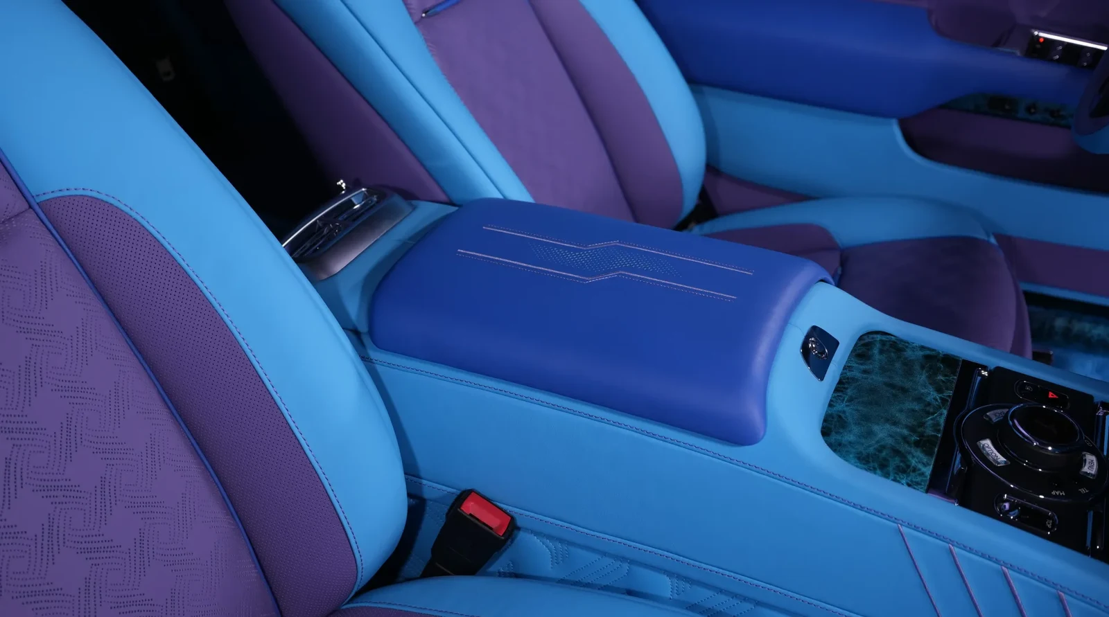 2020 Rolls-Royce Dawn by Onyx Concept interior, Blue & Purple