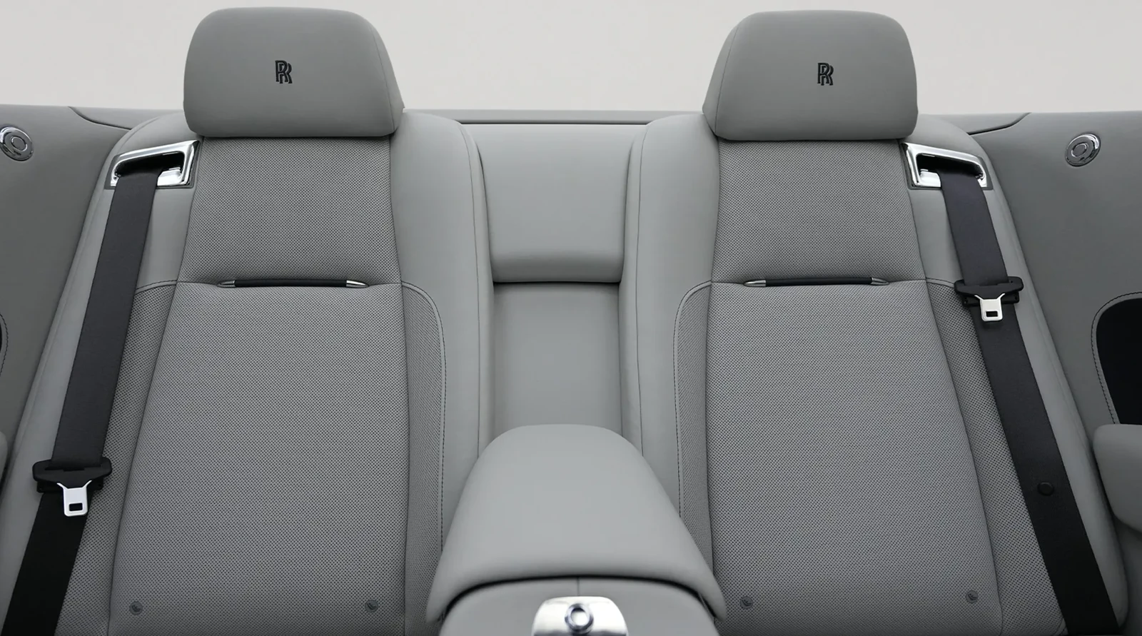 2022 Rolls-Royce Dawn by Onyx Concept interior, seats, Off White