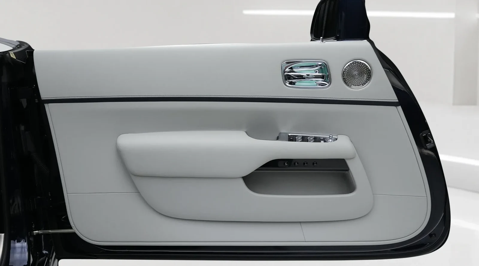 2022 Rolls-Royce Dawn by Onyx Concept interior, door panel, Off White
