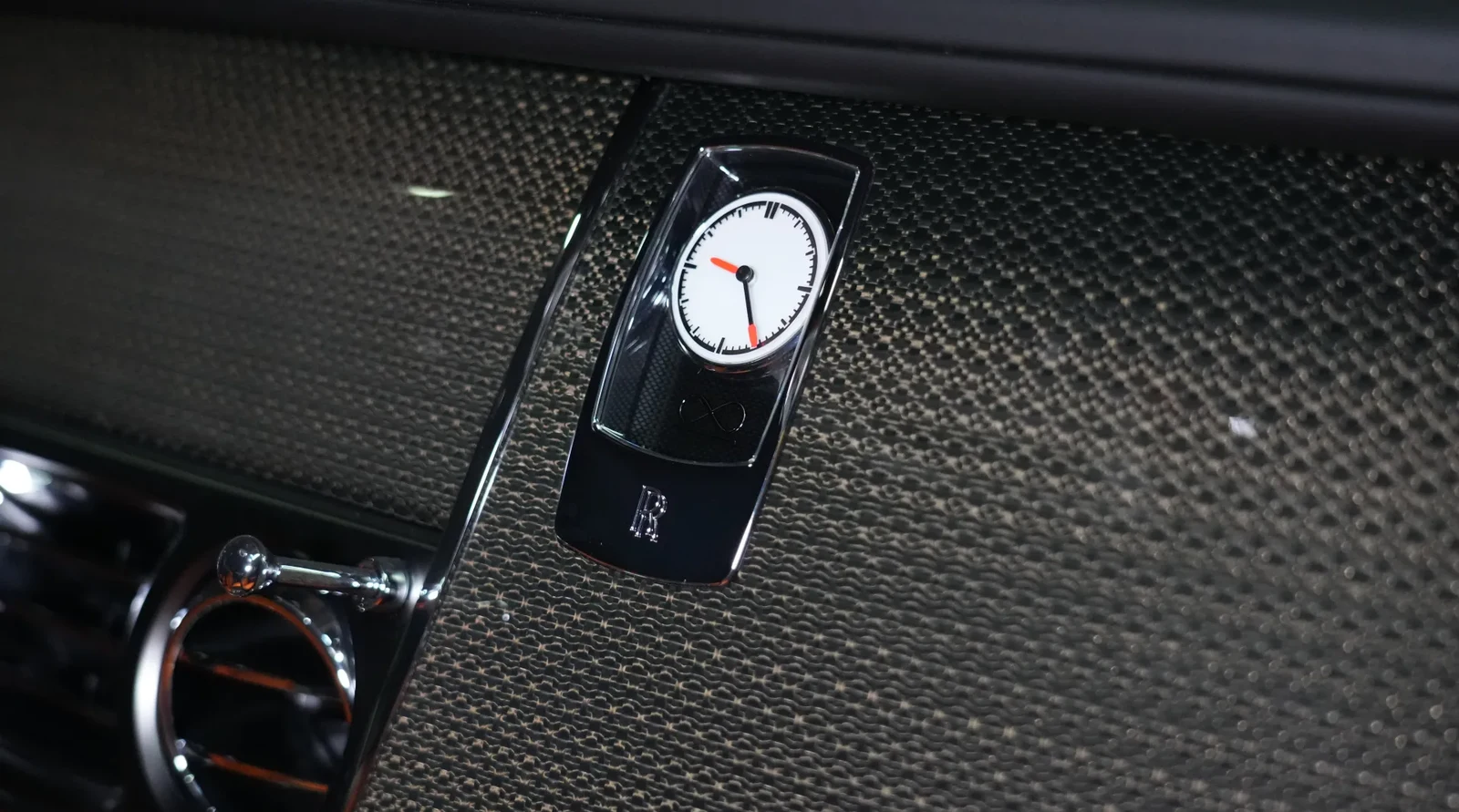 2020 Rolls-Royce Wraith Black Badge by Onyx Concept interior, Black & Orange
