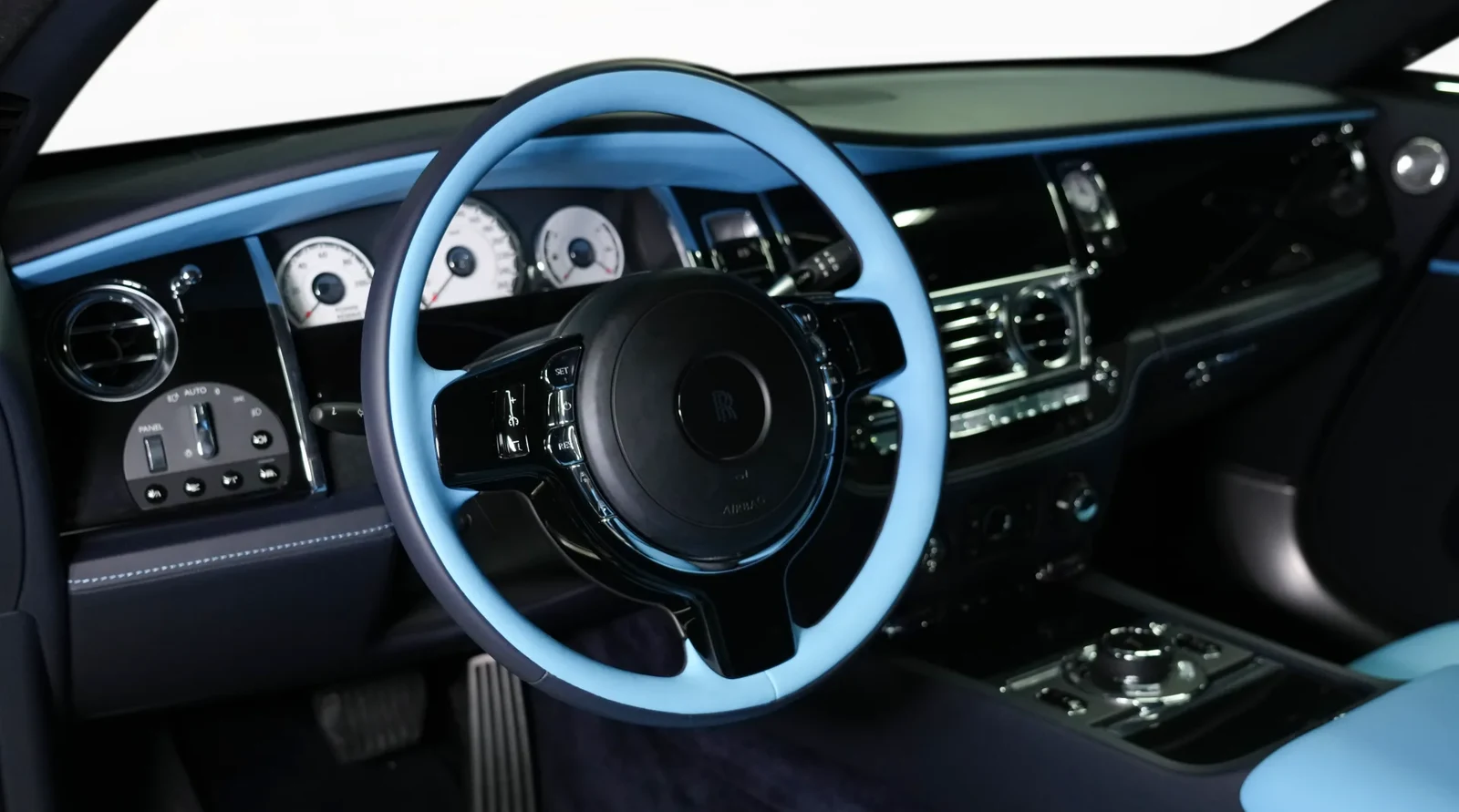 2020 Rolls-Royce Wraith by Onyx Concept interior, Navy & Electric Blue