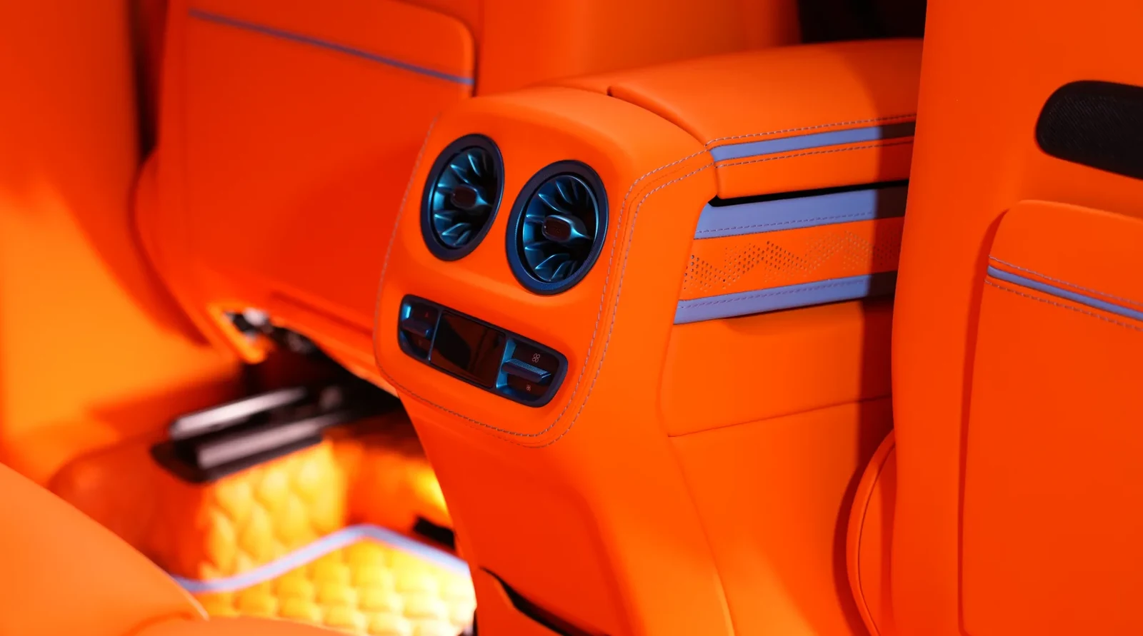 2023 Mercedes-Benz G-Class G7X Rage by Onyx Concept interior, Mandarine Orange & Pacific Blue