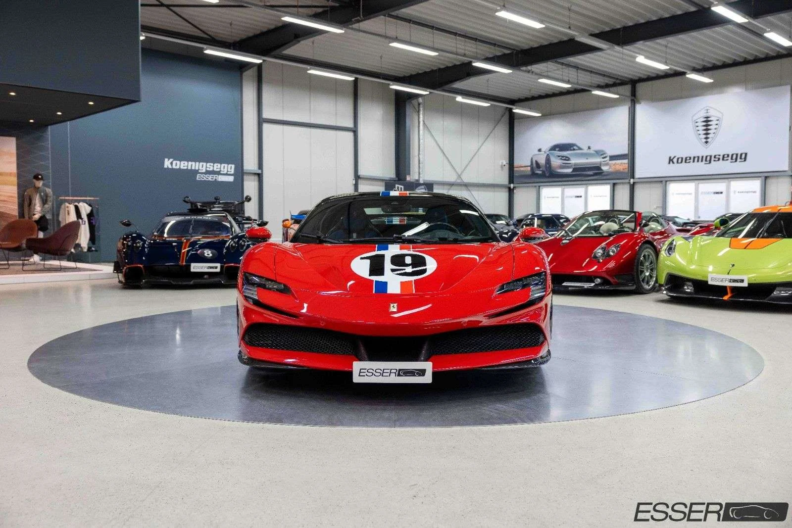 Ferrari SF90 Stradale Hommage 250 GTO, 3/10