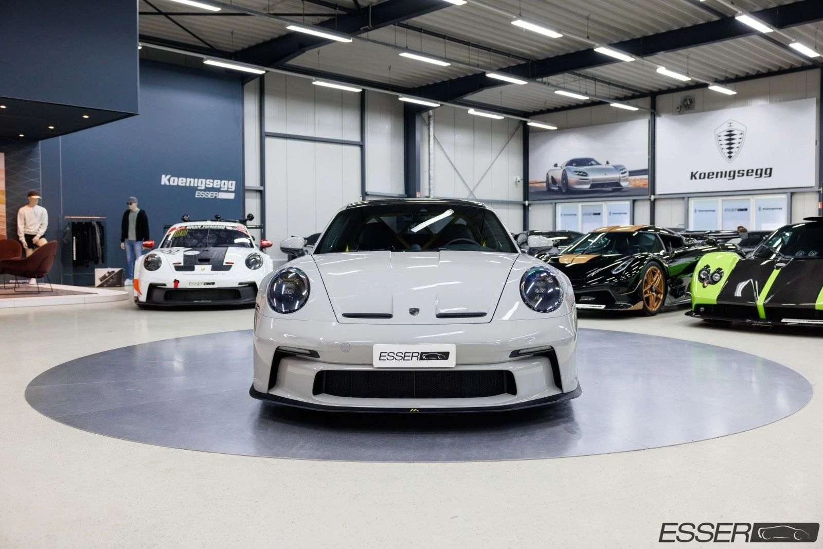 Porsche 911 GT3 Touring Manthey (992), 3/10