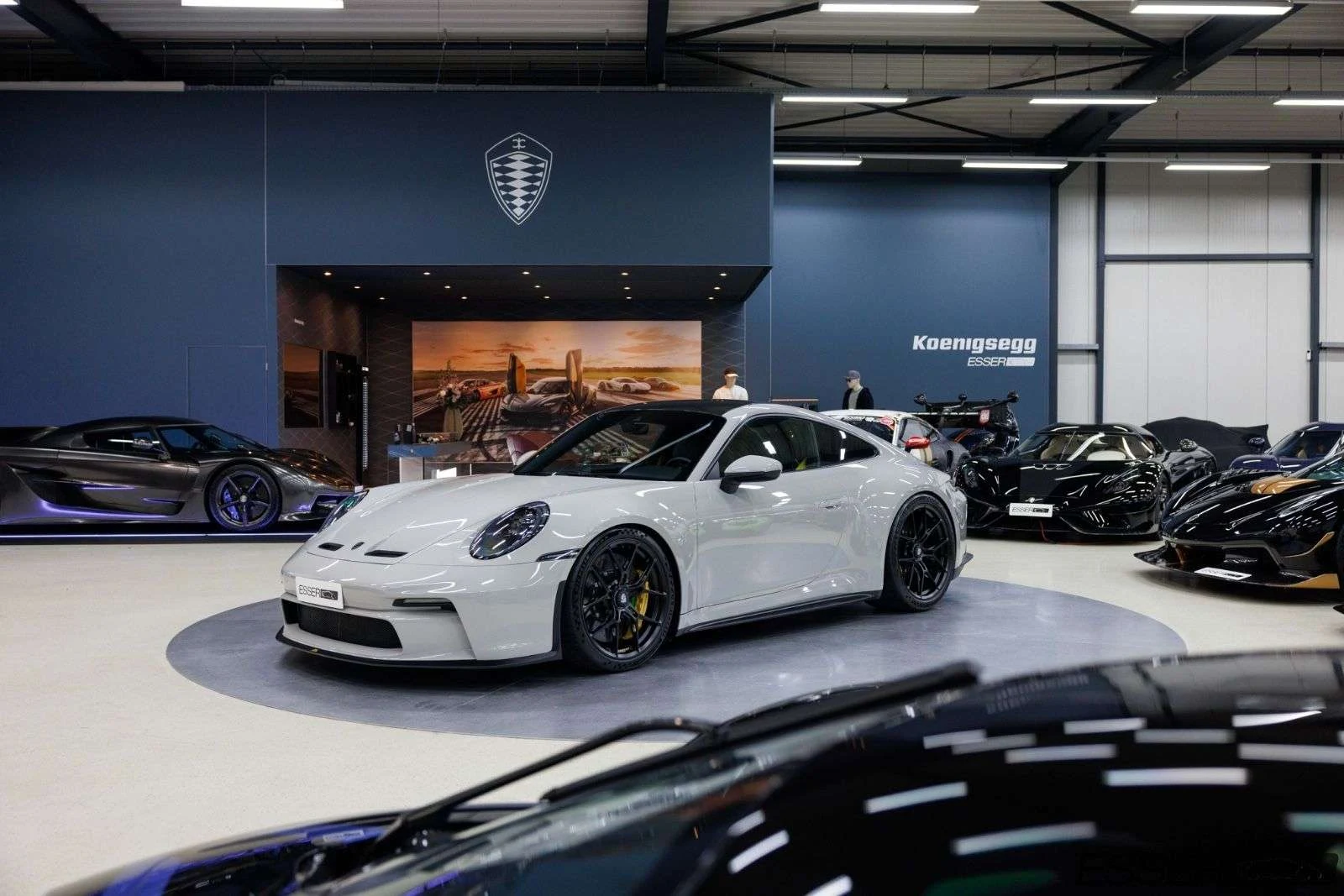 Porsche 911 GT3 Touring Manthey (992), 5/10