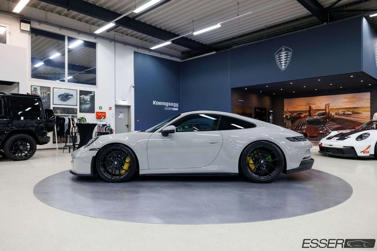 Porsche 911 GT3 Touring Manthey (992), 7/10
