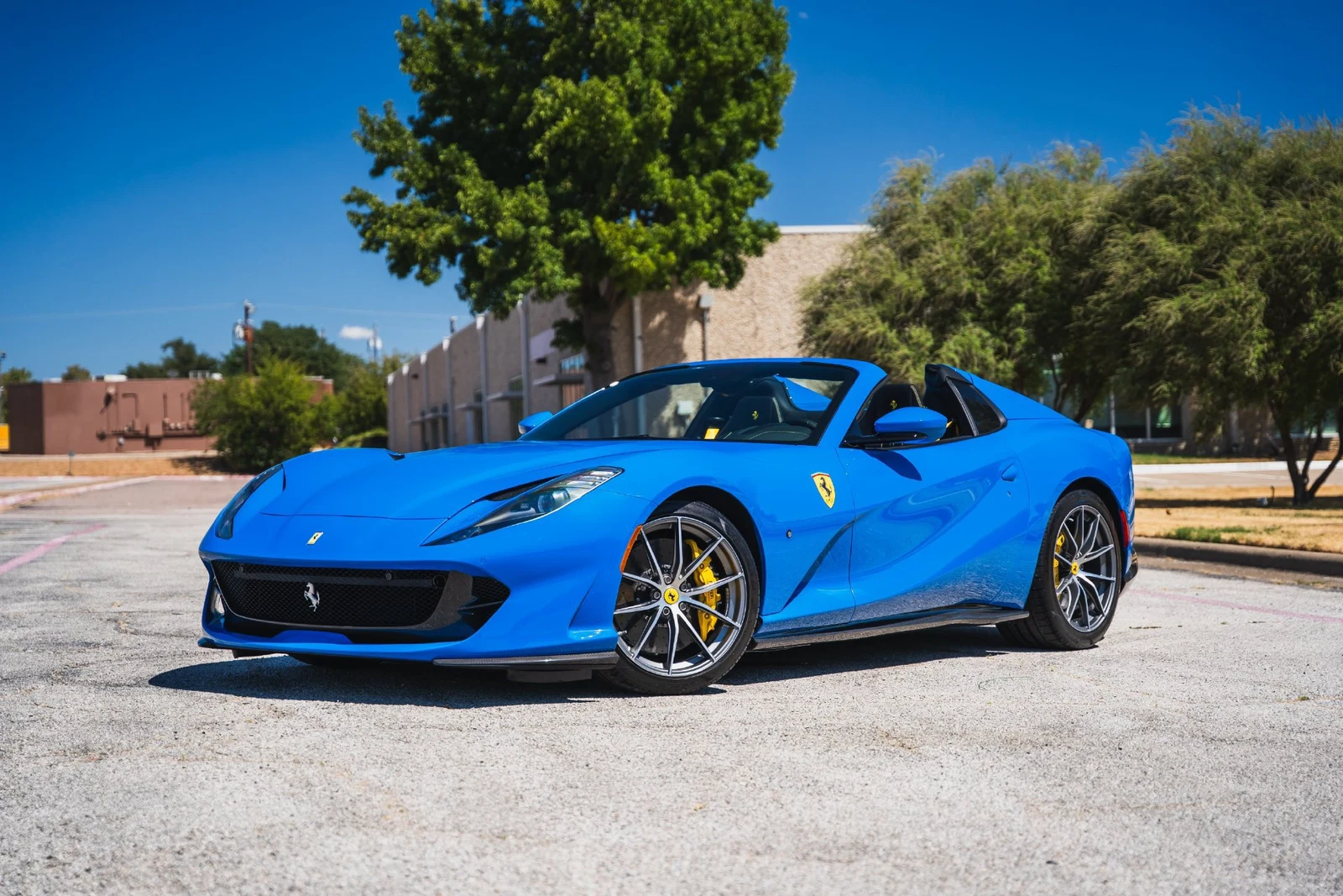2022 Ferrari 812 GTS, 2/29