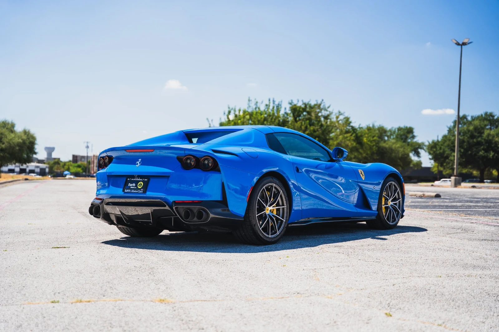 2022 Ferrari 812 GTS, 13/29