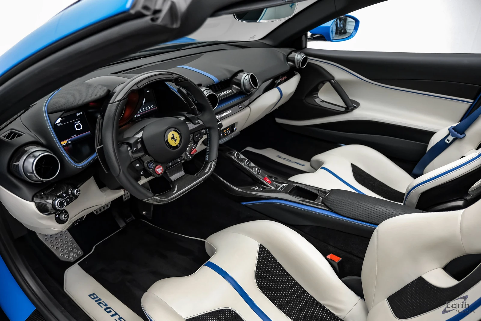 2022 Ferrari 812 GTS, 2/28
