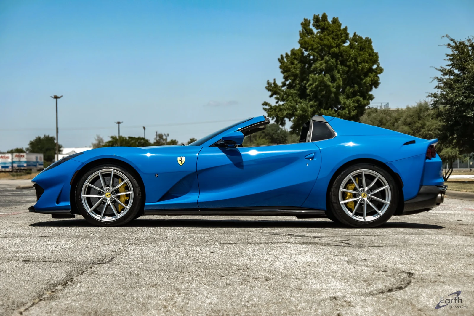 2022 Ferrari 812 GTS, 5/28