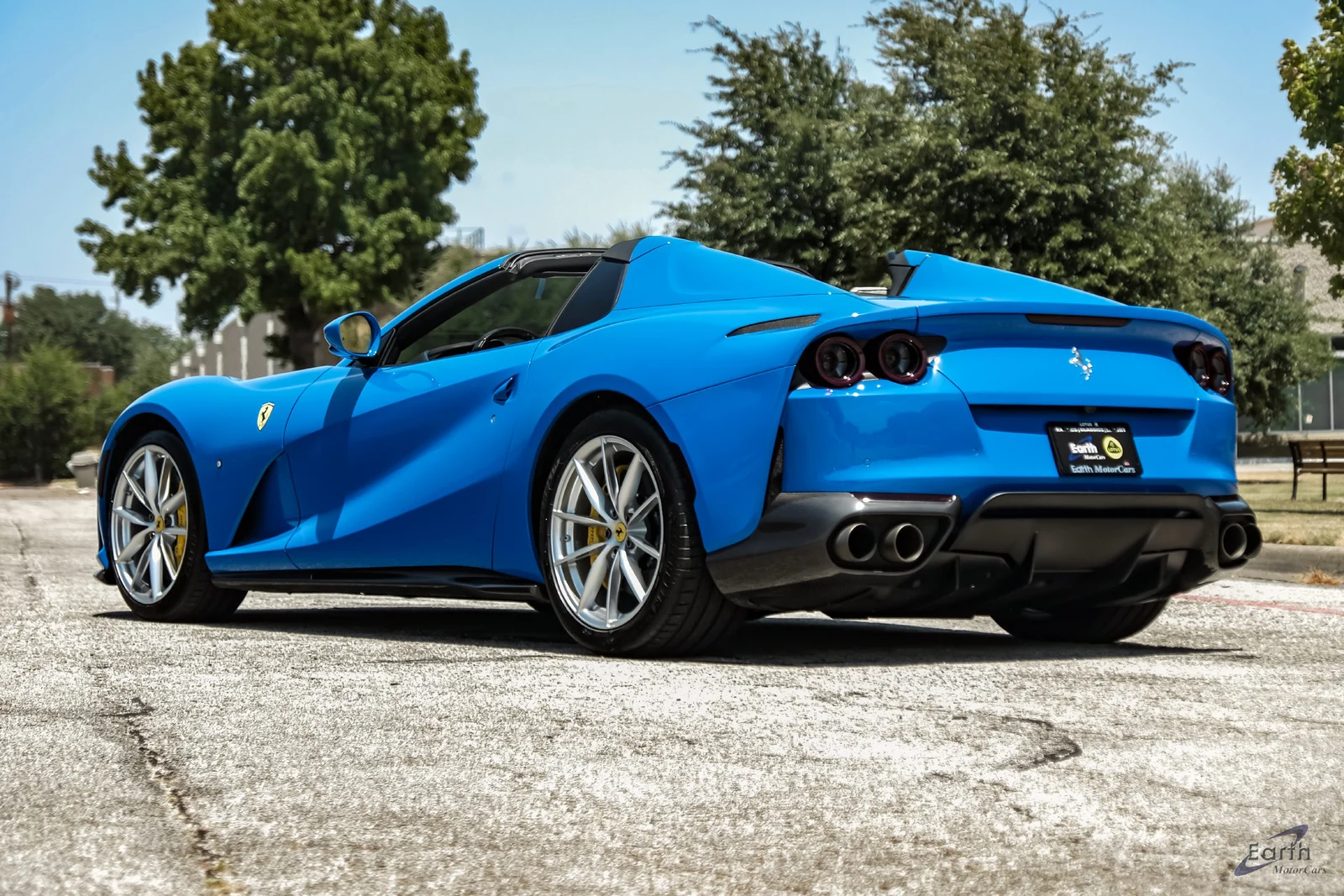 2022 Ferrari 812 GTS, 9/28