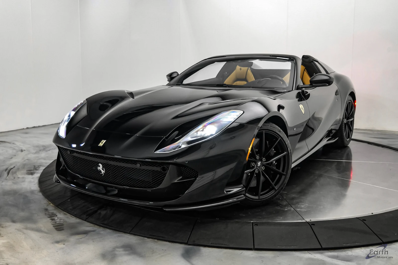 2022 Ferrari 812 GTS, 5/28