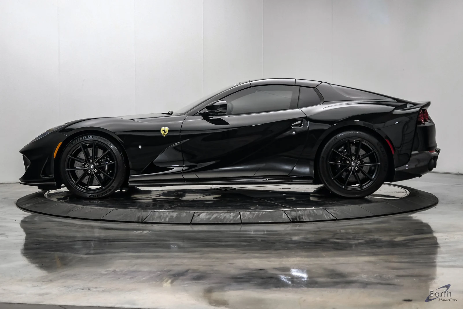 2022 Ferrari 812 GTS, 8/28