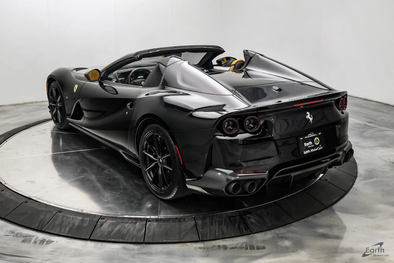 2022 Ferrari 812 GTS, 13/28