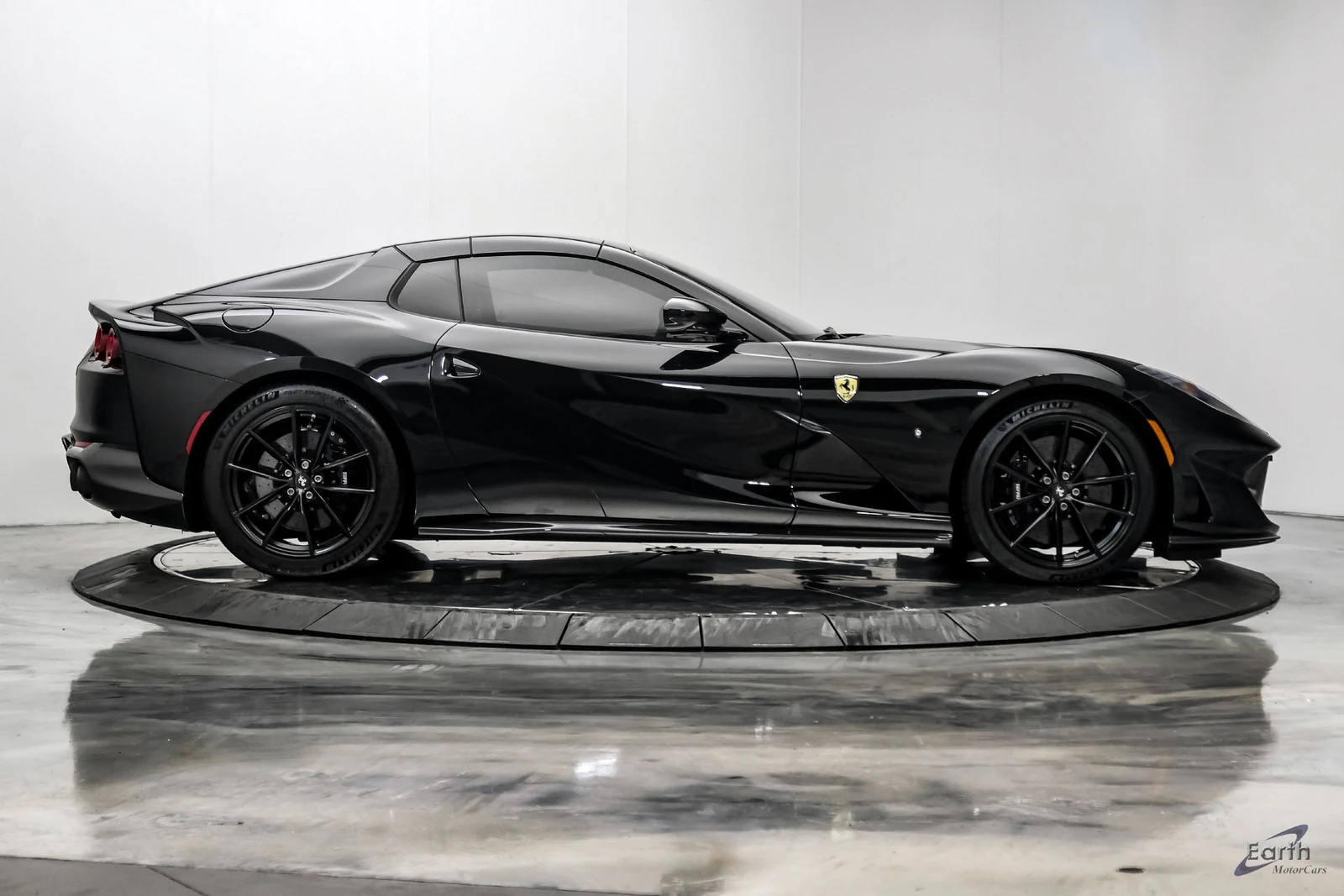 2022 Ferrari 812 GTS, 24/28