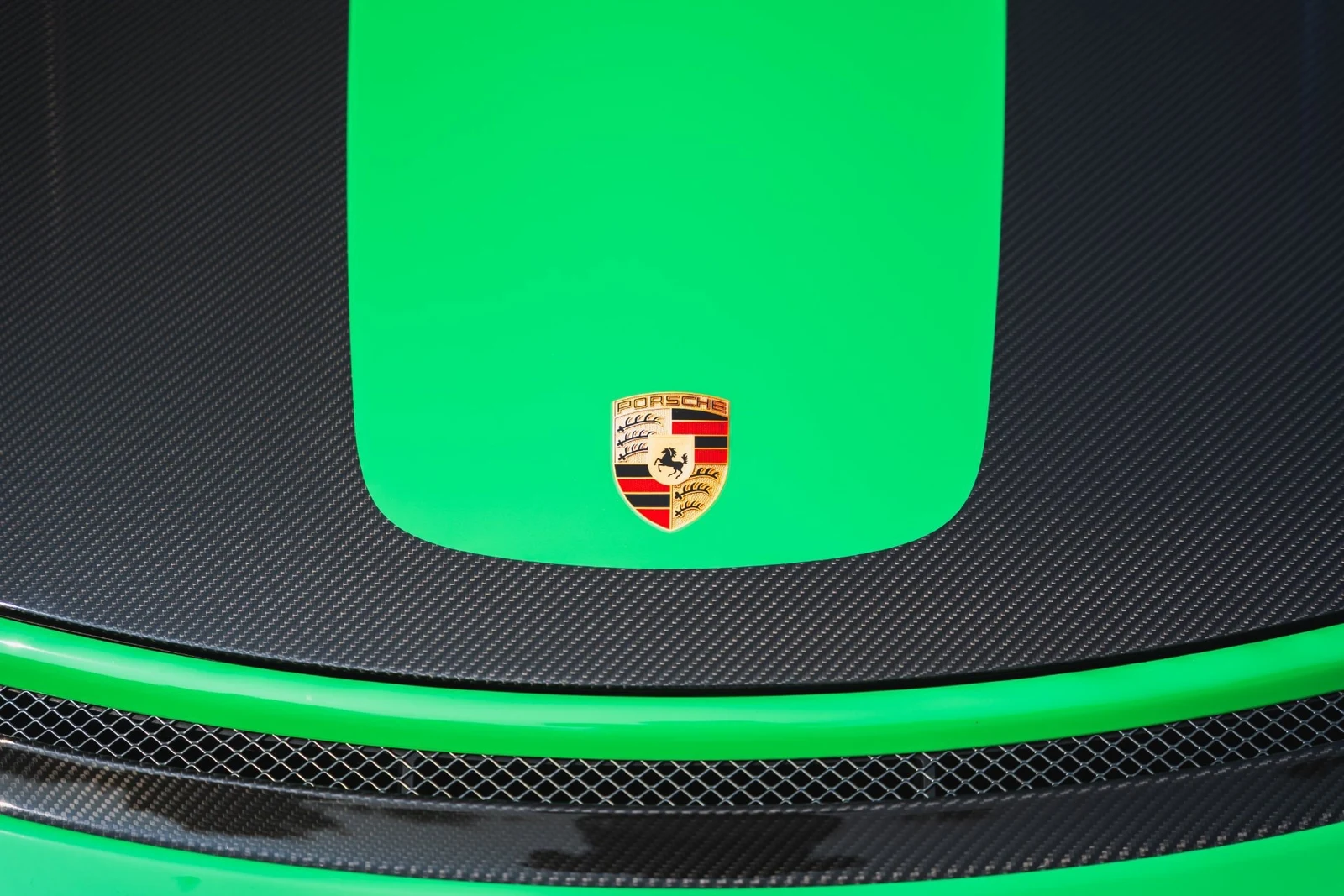 2018 Porsche 911 (991.2) GT2 RS Weissach, 12/29