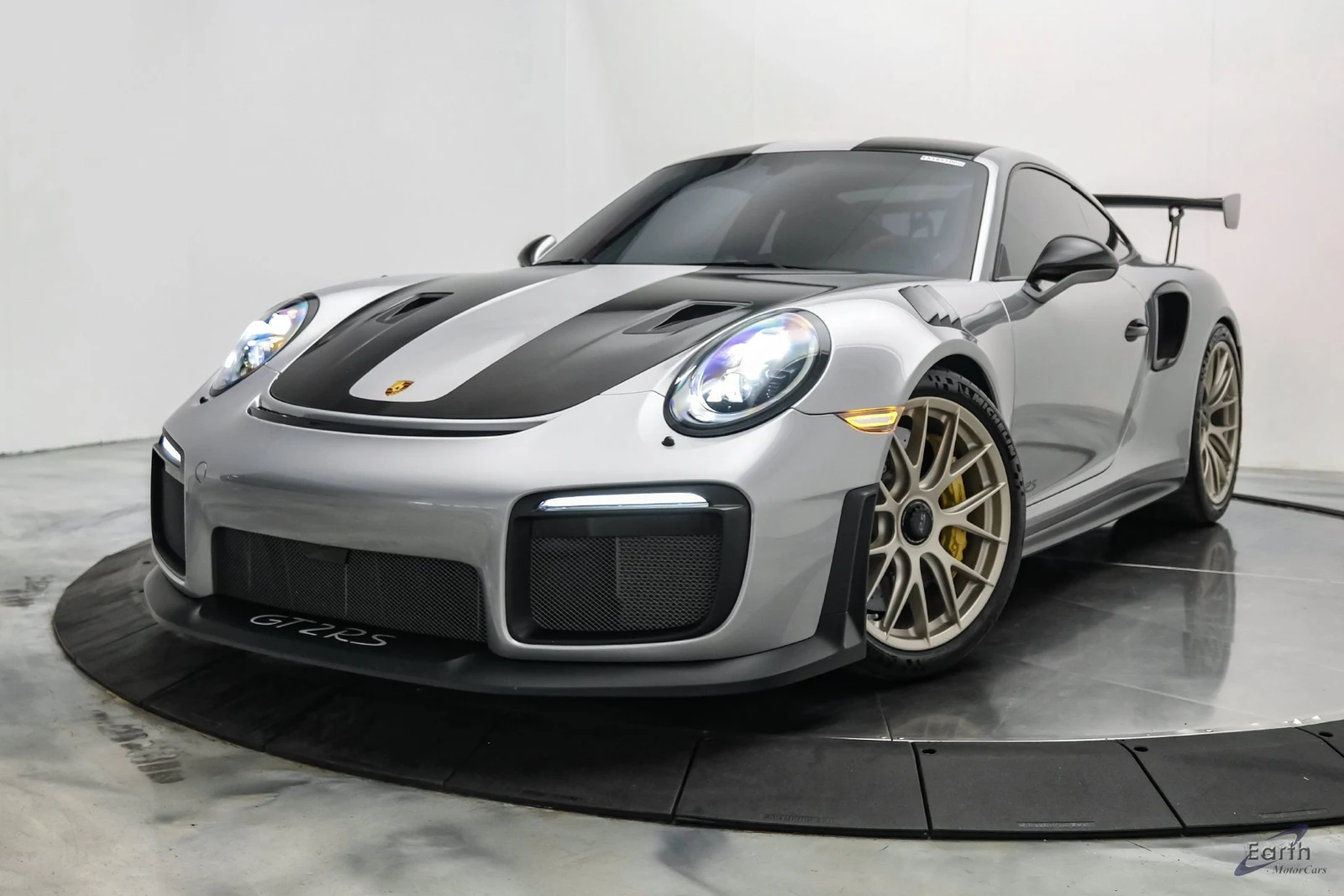 2018 Porsche 911 (991.2) GT2 RS Weissach, 4/28