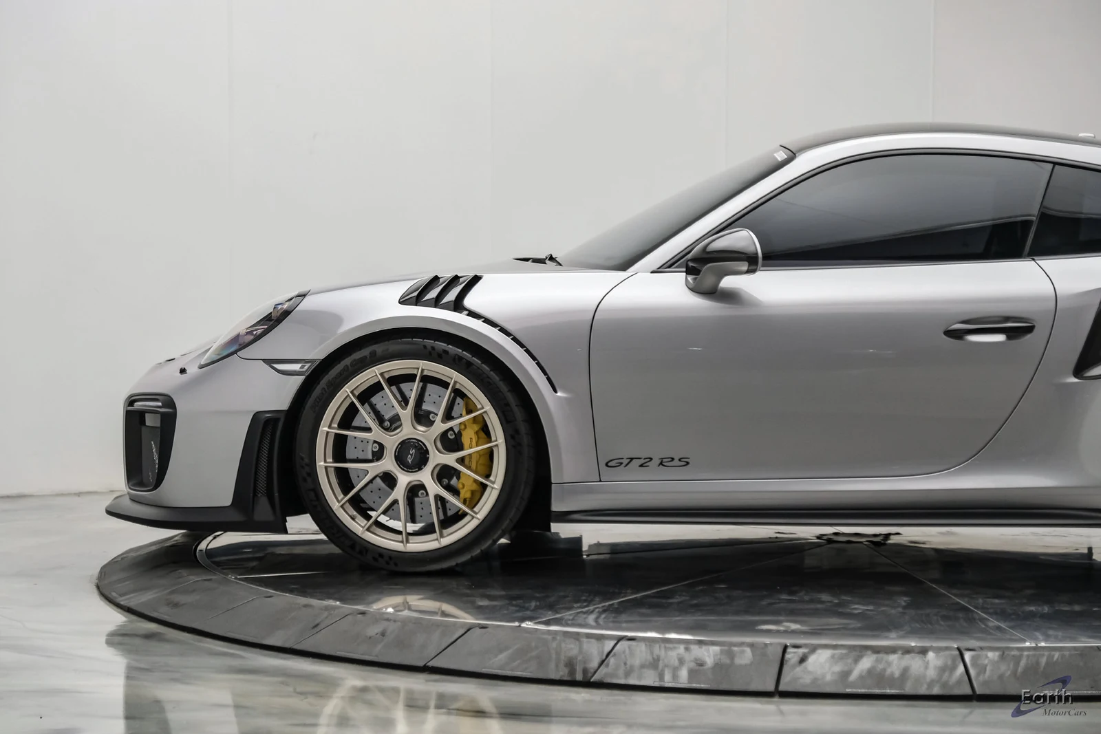 2018 Porsche 911 (991.2) GT2 RS Weissach, 8/28