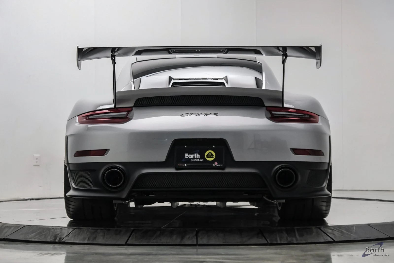2018 Porsche 911 (991.2) GT2 RS Weissach, 12/28