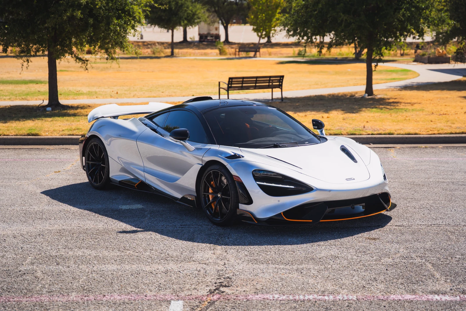 2021 McLaren 765LT, 25/29
