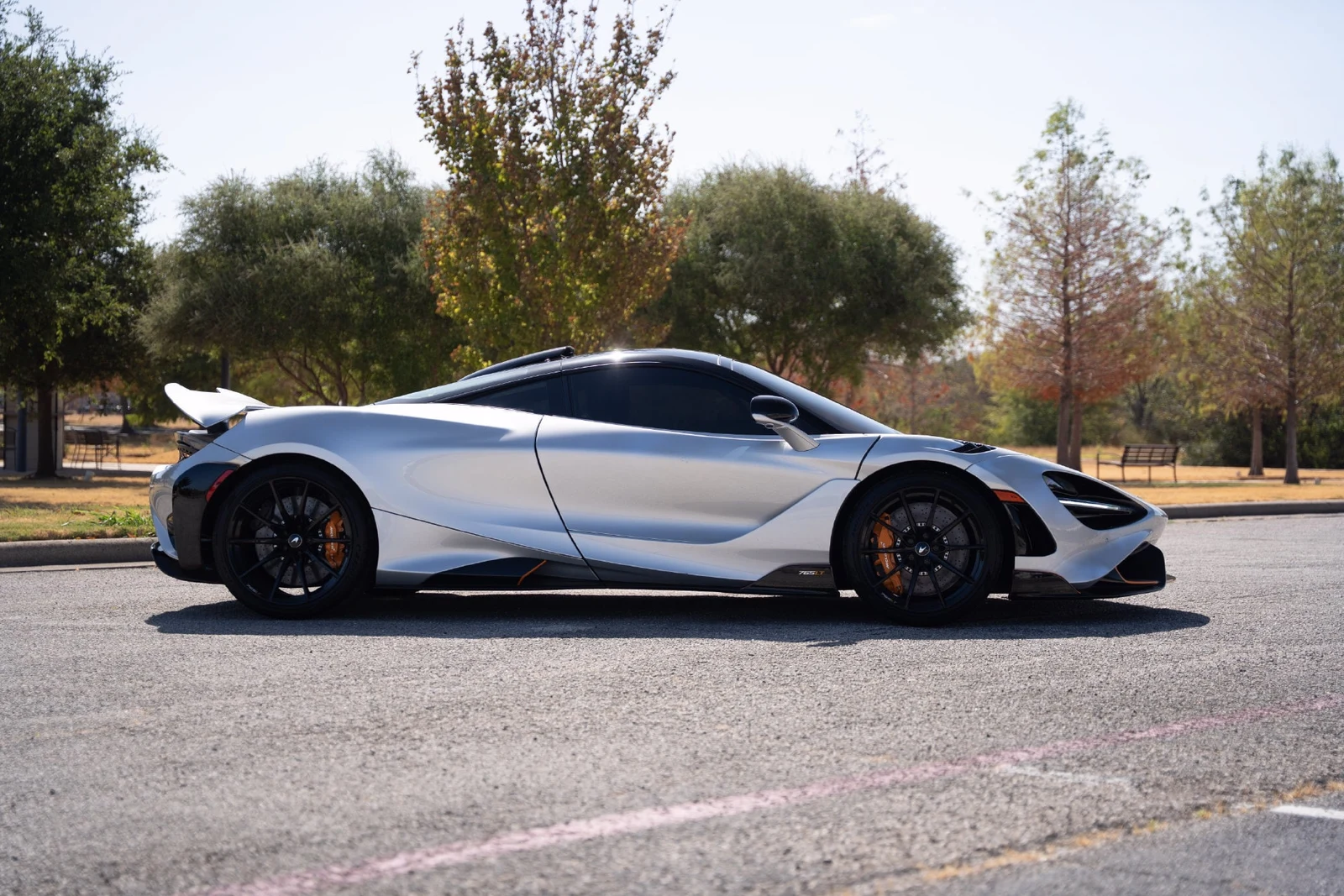2021 McLaren 765LT, 26/29