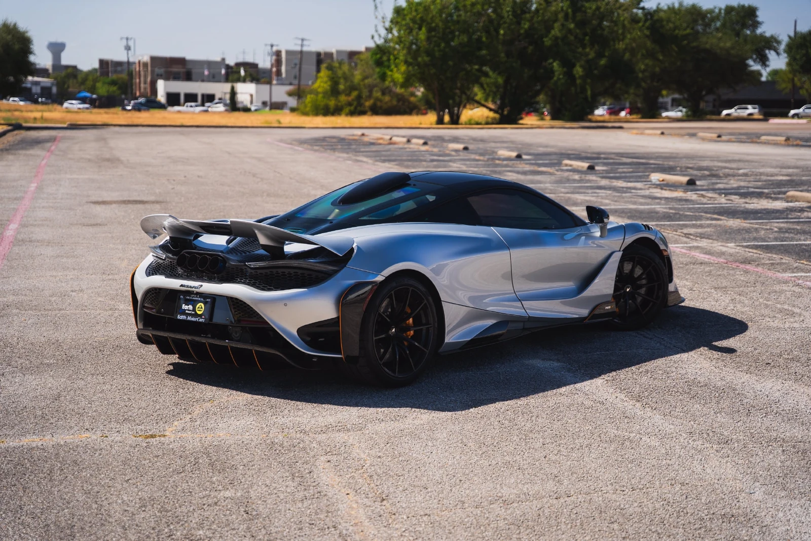 2021 McLaren 765LT, 28/29