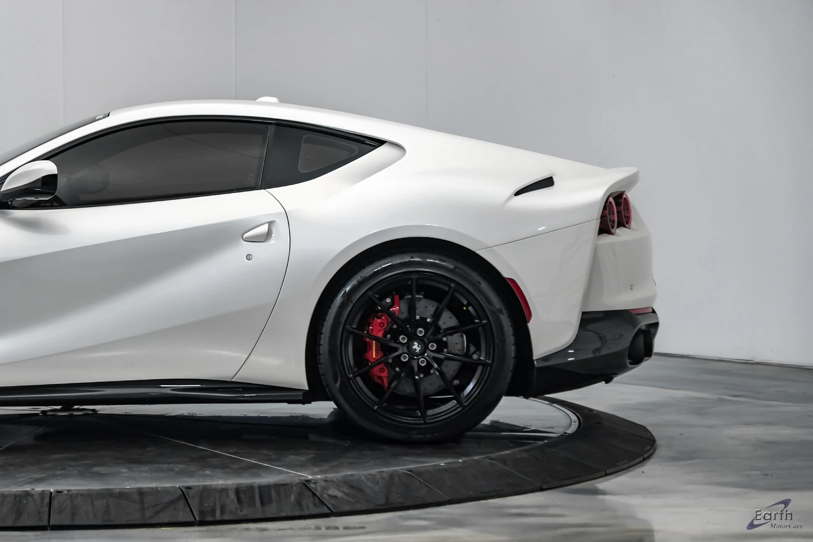 2019 Ferrari 812 Superfast, 9/28