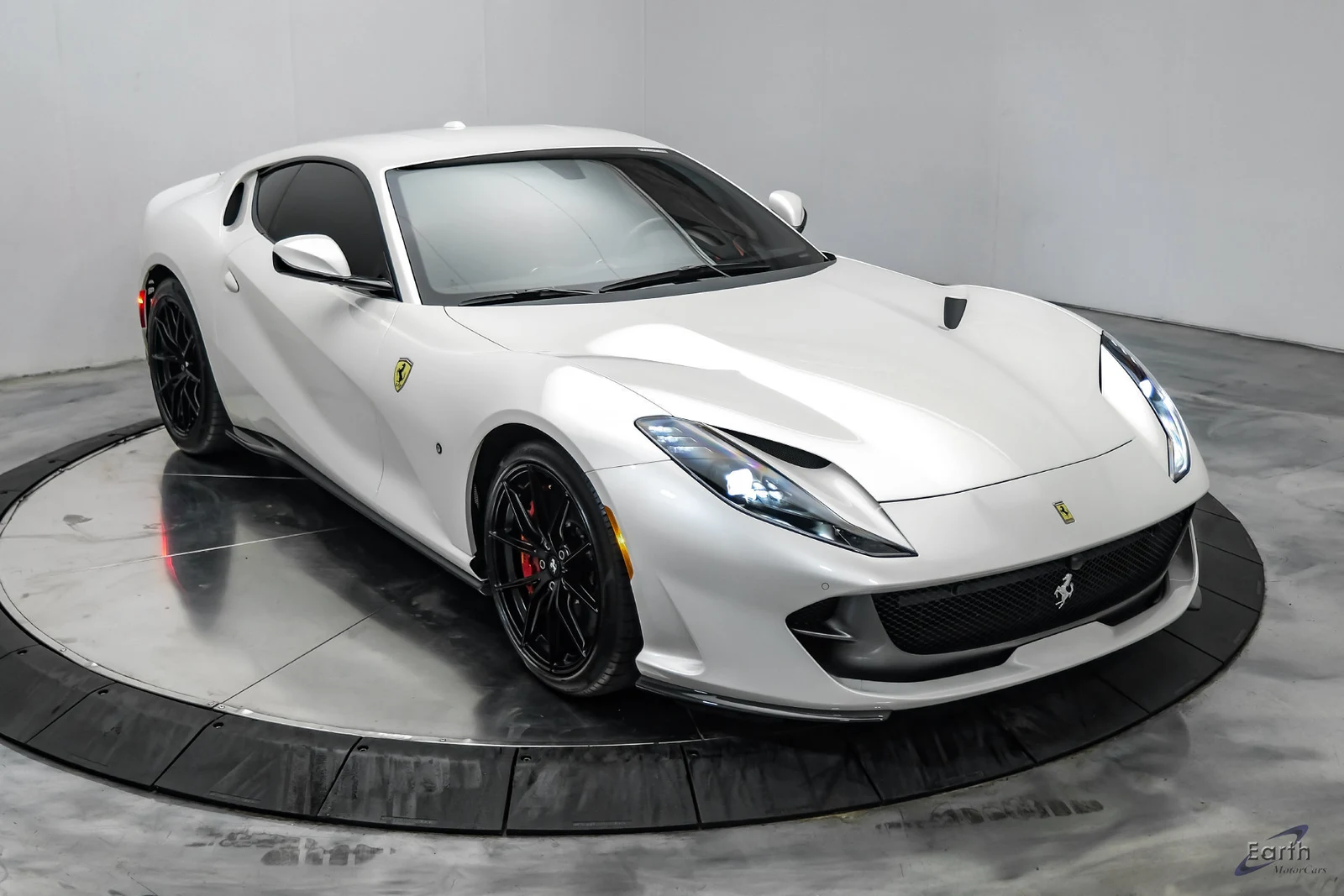 2019 Ferrari 812 Superfast, 27/28