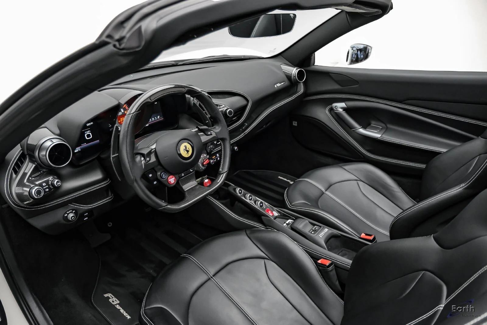 2022 Ferrari F8 Spider, 2/28