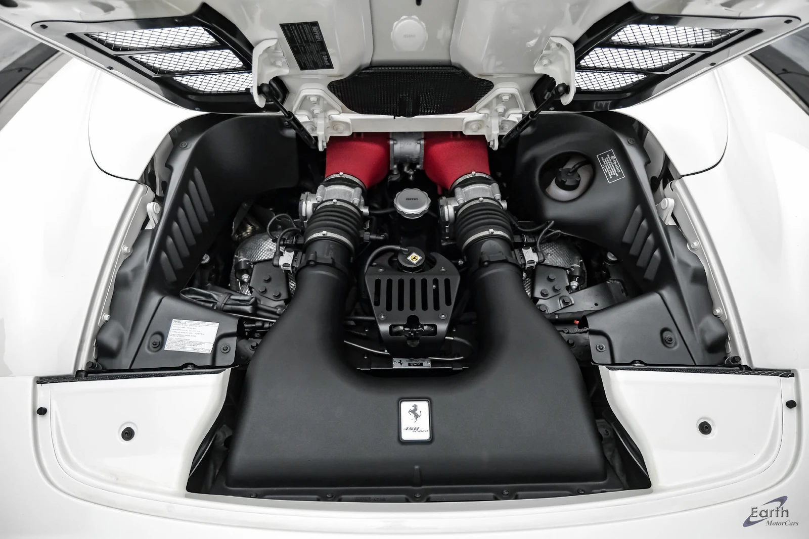 2015 Ferrari 458 Spider, 3/28