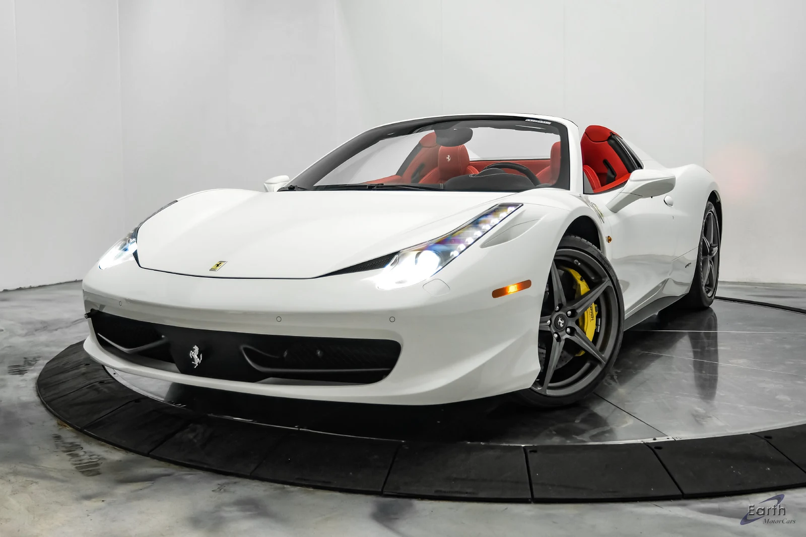 2015 Ferrari 458 Spider, 5/28