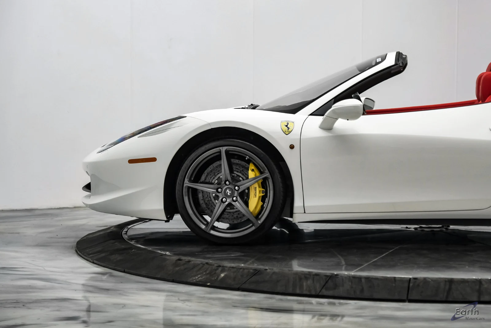 2015 Ferrari 458 Spider, 9/28