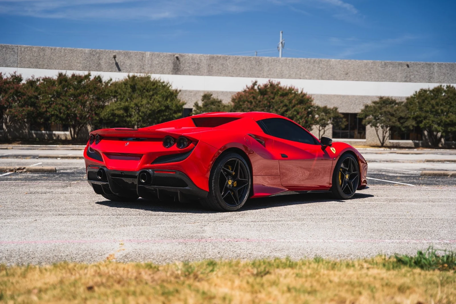 2021 Ferrari F8 Spider, 10/27