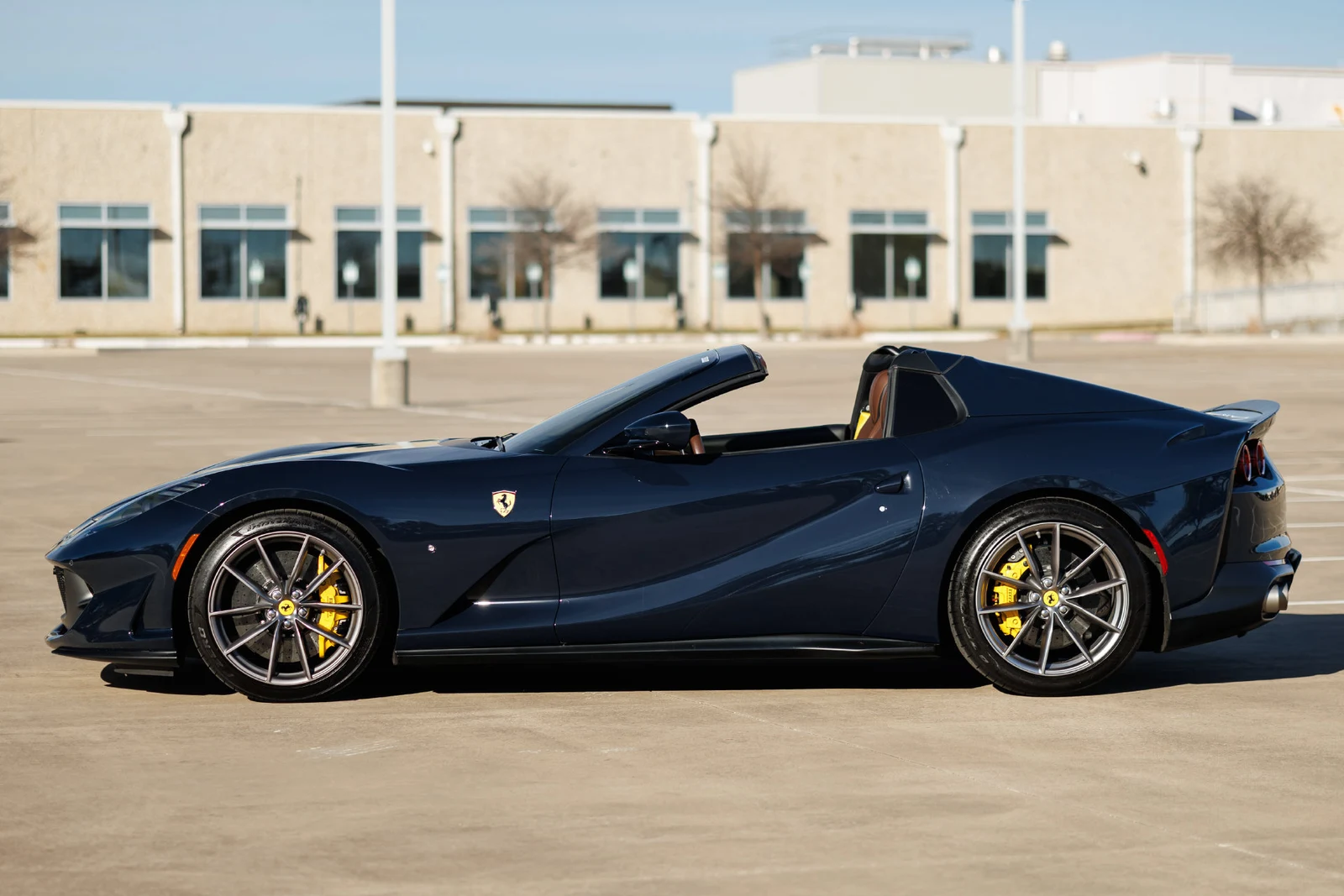 2021 Ferrari 812 GTS, 28/29