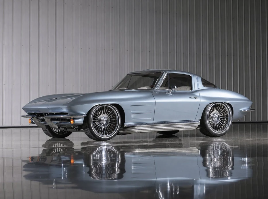 Chevrolet Corvette C2 | Earth MotorCars