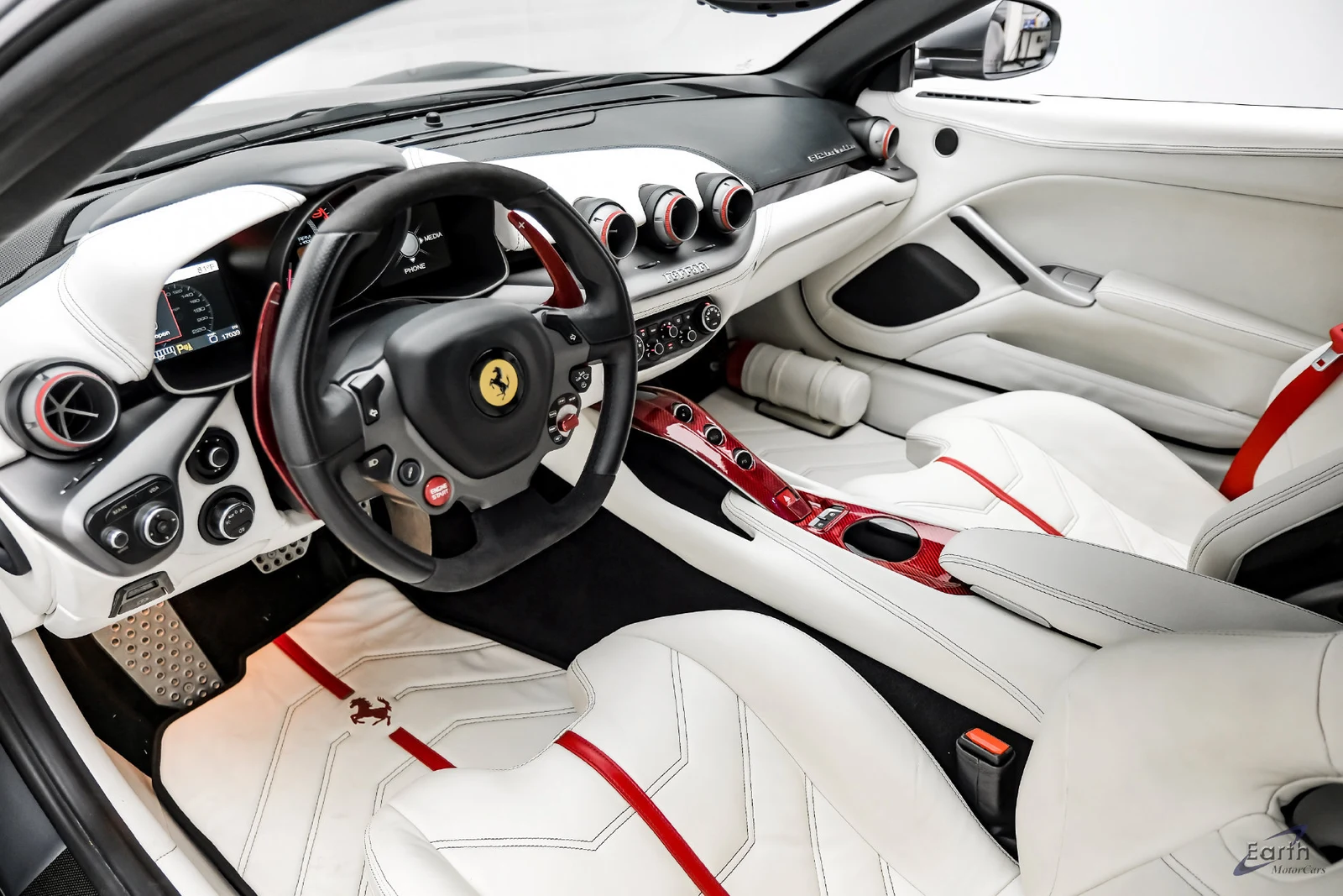 2014 Ferrari F12berlinetta, 2/28