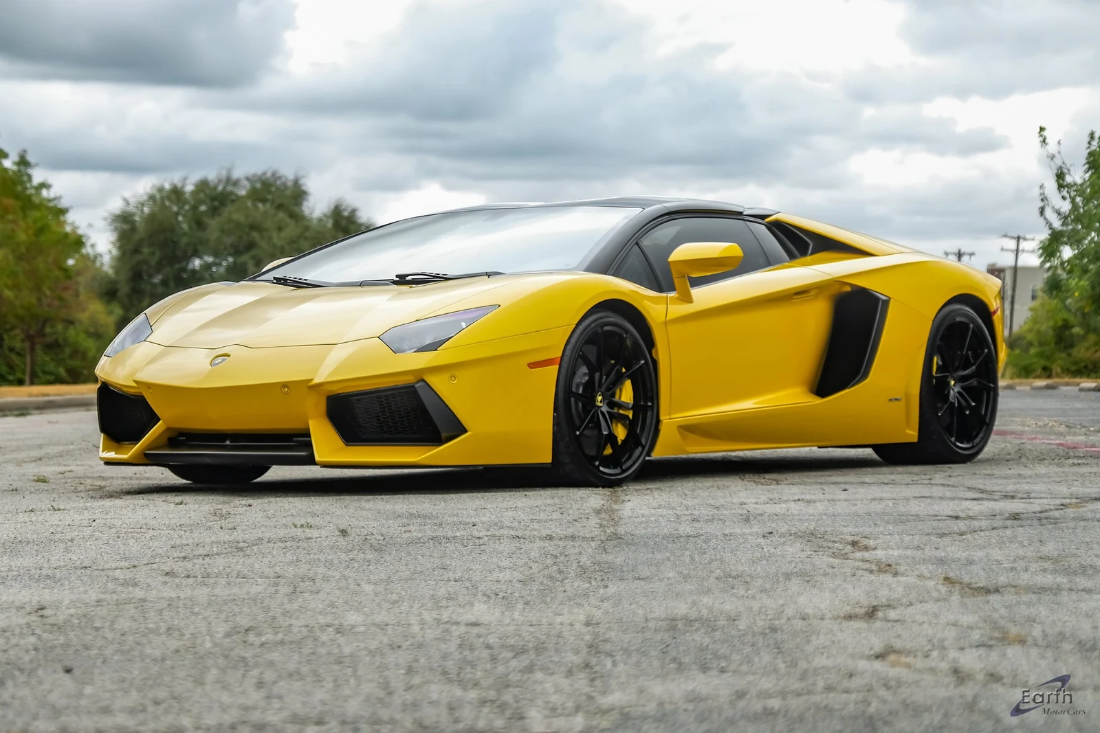 2014 Lamborghini Aventador LP700-4 Roadster, 4/28
