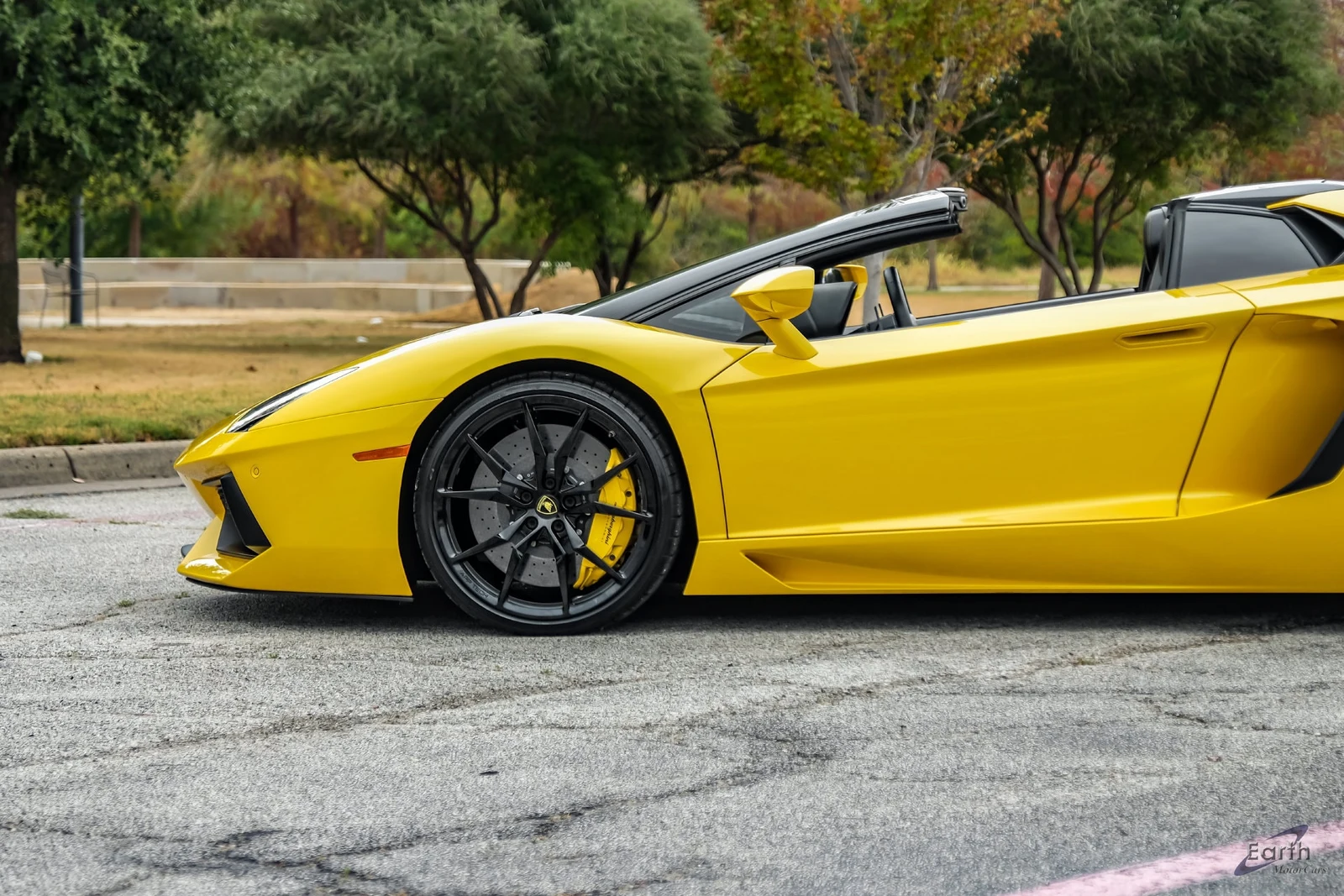 2014 Lamborghini Aventador LP700-4 Roadster, 12/28