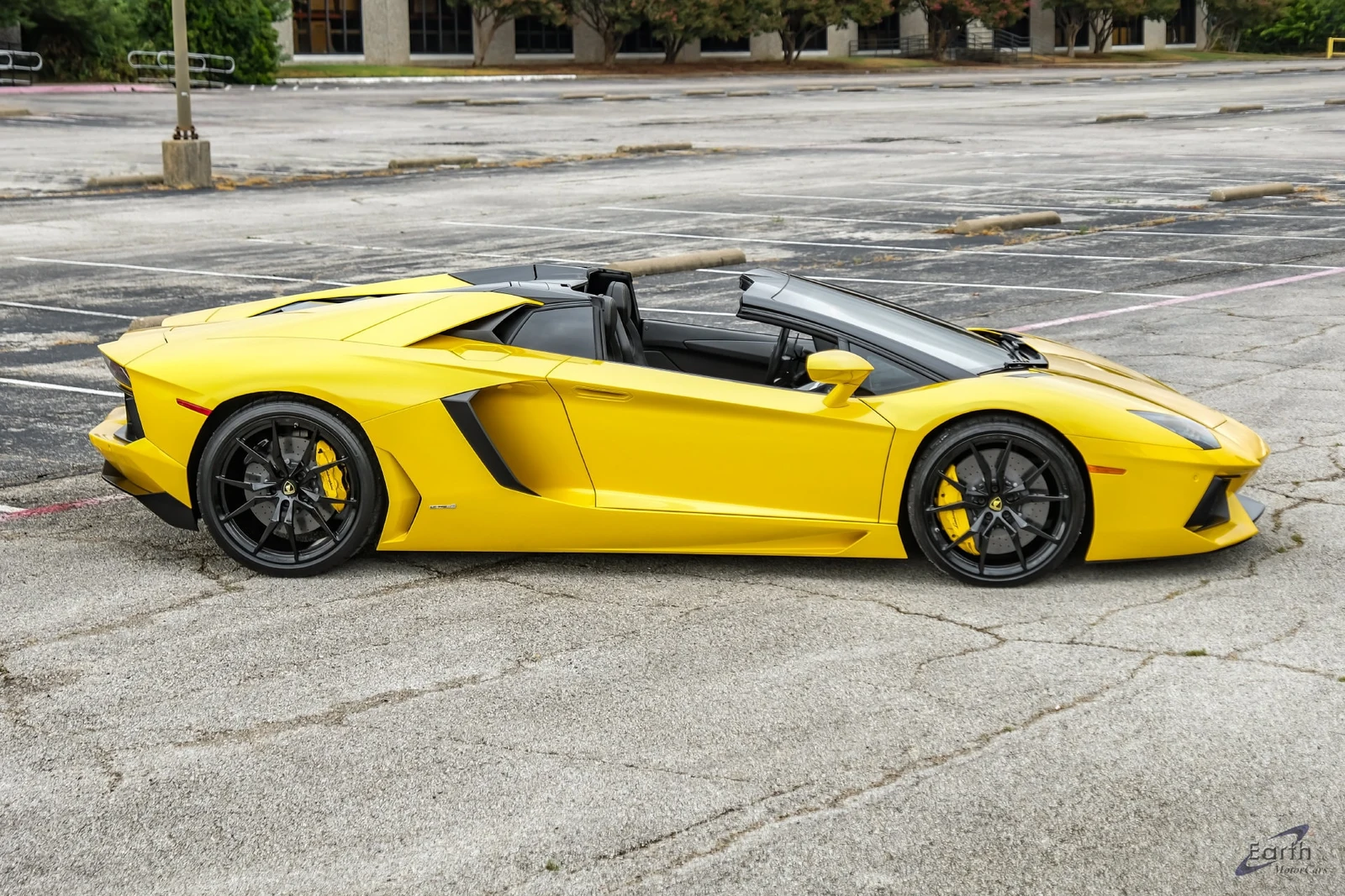2014 Lamborghini Aventador LP700-4 Roadster, 26/28
