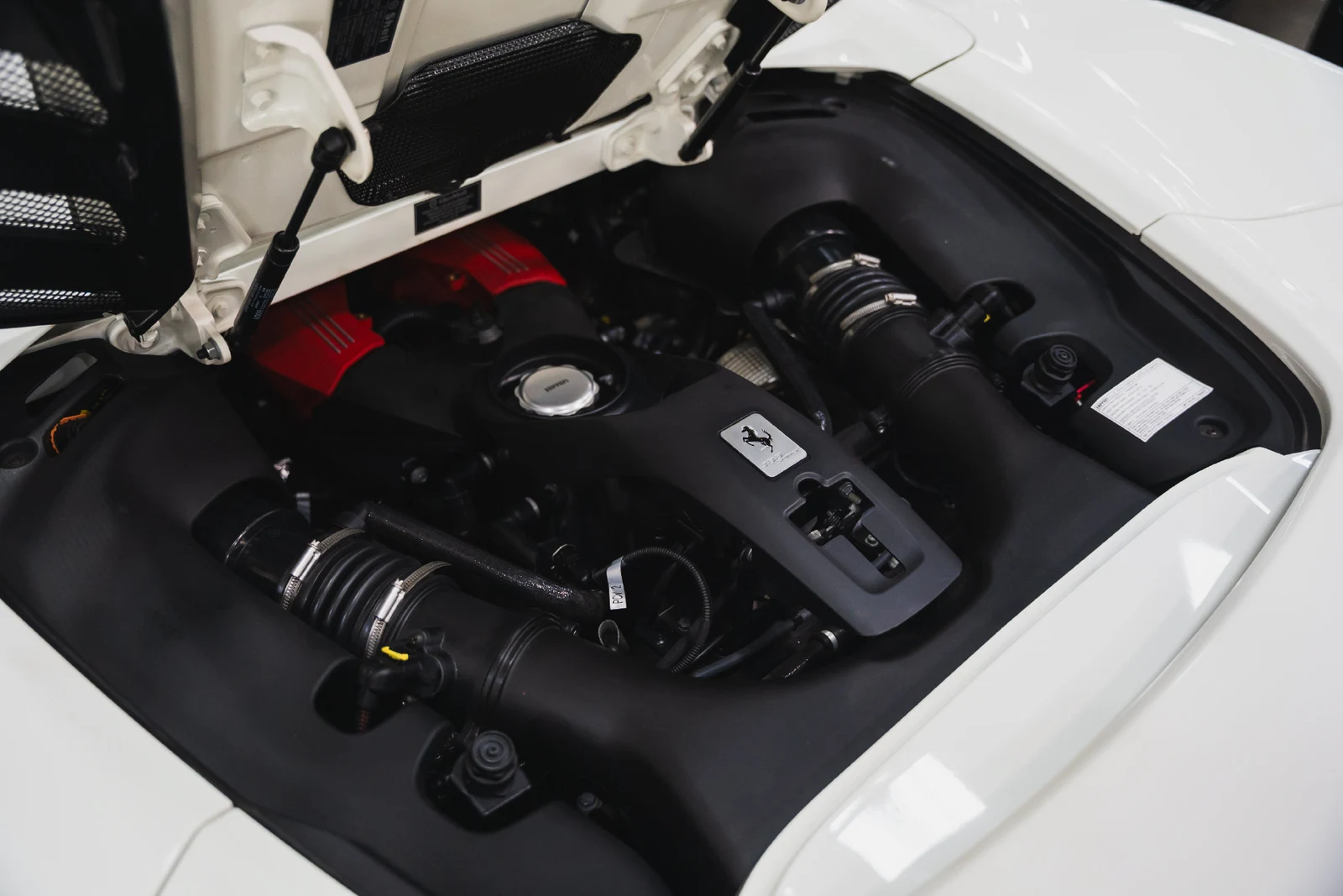 2018 Ferrari 488 Spider, 3/29