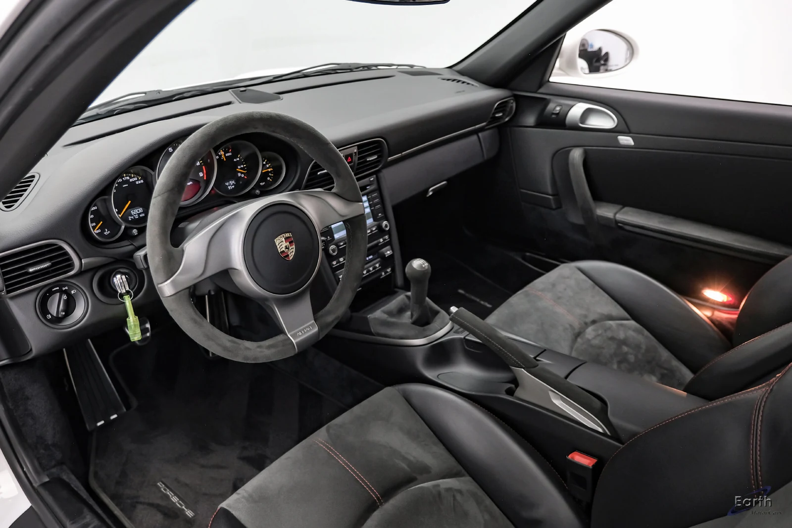 2010 Porsche 911 (997.2) GT3, 2/27