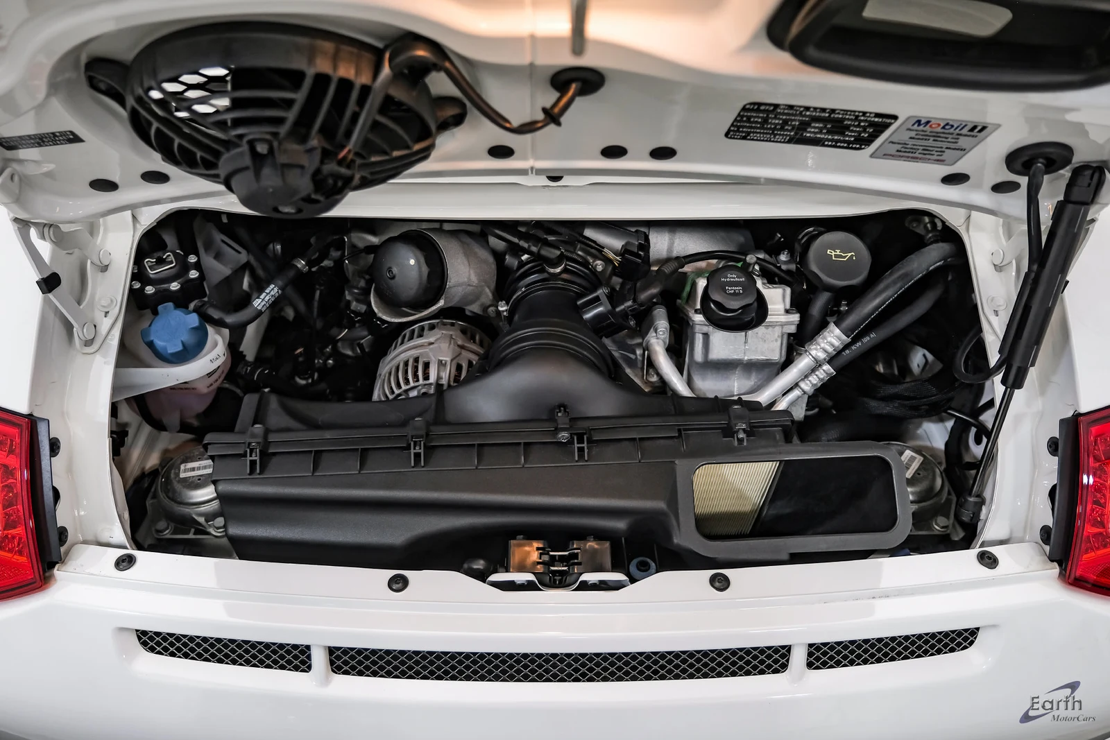 2010 Porsche 911 (997.2) GT3, 3/27