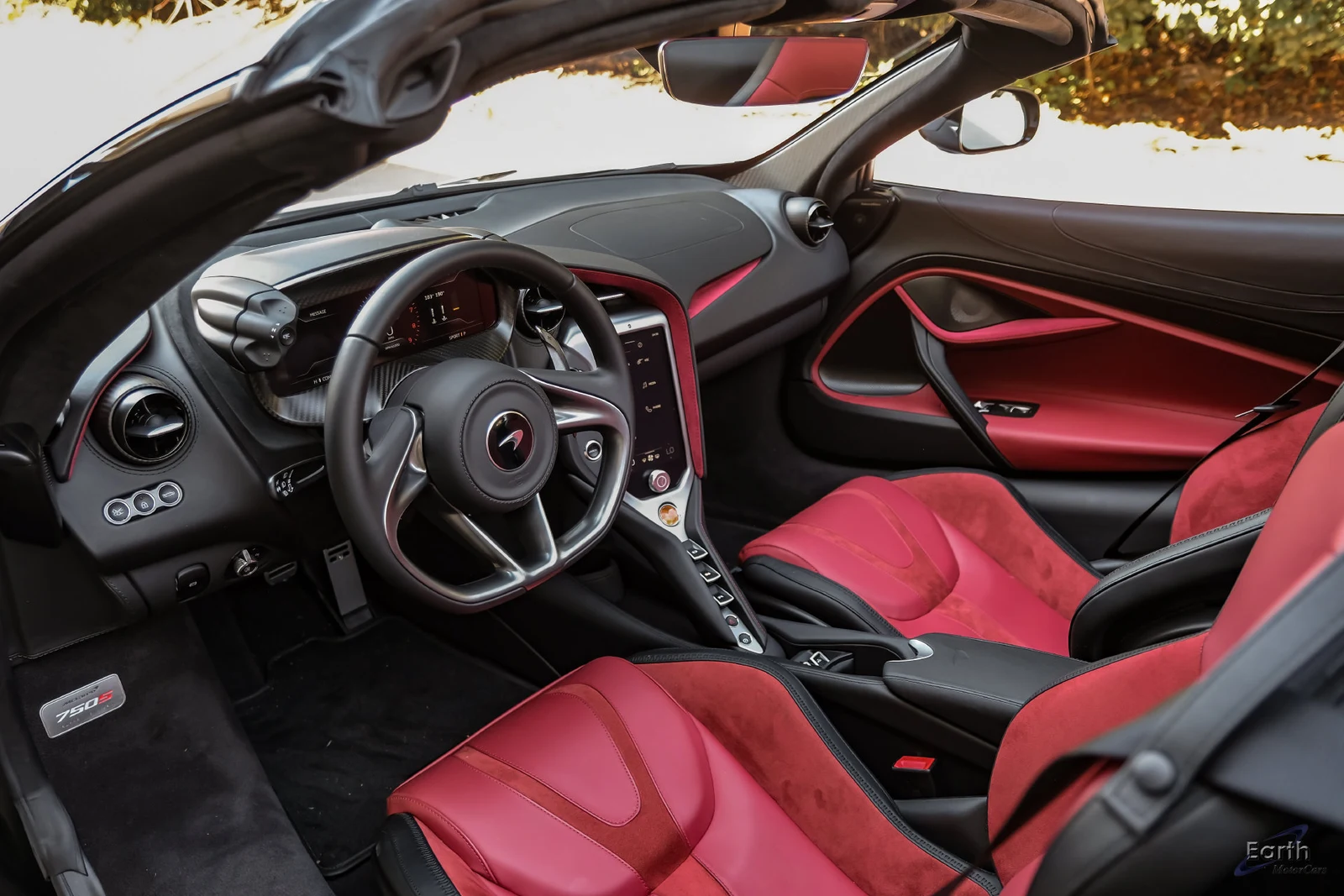2025 McLaren 750S Spider, 2/28